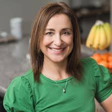 Meal prep for busy moms and prioritizing protein with fitness coach Vanessa  Flores