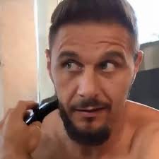 El afeitado más viral de Joaquín: ¿perilla o bigote?