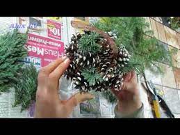 In teekannen, teetassen und anderen vasen und schalen mit weihnachtsmotiven lassen sich charmante gestecke zaubern. Weihnachtsdeko Selber Machen Aus Naturmaterialien Deko Kugel Youtube
