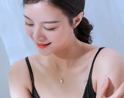 Akoya Pearl Necklace: 18k Gold, Single Pearl & Diamond Accent