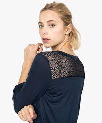 Maybe you would like to learn more about one of these? Tee Shirt Femme A Manches 3 4 Boutonnees Et Dentelle Au Dos Gemo
