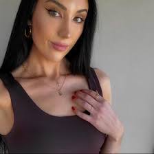 Kristine Wall's Instagram, Twitter & Facebook