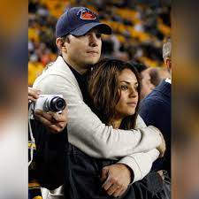 Kutcher has been named one of time magazine's 100 most influential people in the world, as well as being honored. Ashton Kutcher Und Mila Kunis So Soll Ihre Hochzeit Aussehen Bunte De