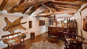 Hunt themed rooms are definitely not for everyone, but the feeling is cozy and warm.perfect for our cool autumn days. Decorate Your Home Hunting Style
