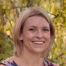 Natalie Quilter's Instagram, Twitter & Facebook