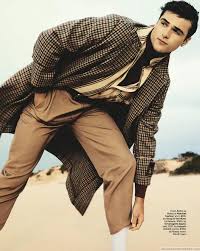 Jacob Elordi Para Gq Australia En Fotos De Levon Baird Film Review Indie Filmmaking Celebrity Portraits