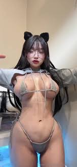 Asianbunnyx solo action with a huge tentacle