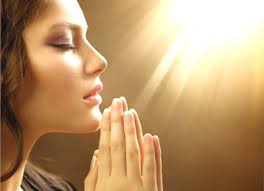 Μια ξεχωριστή πόλη στο κέντρο του αιγαίου με αρχοντικό αέρα και με μεγάλη παράδοση. Mia 8aymasia Proseyxh Prin Ton Ypno Osioy Efraim Toy Syroy Ieros Naos Agioy Swsth Neas Smyrnhs