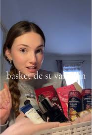 𝓜𝓲𝓪 𝓜𝓪𝓷𝓽𝓱𝓪 (@mia.mantha)