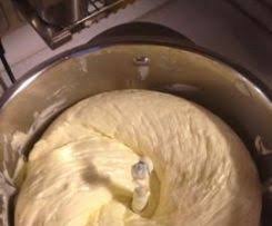 Buttercreme Gelingsicher Und Super Zum Verzieren Rezept Thermomix Backen Buttercreme Kuchencreme