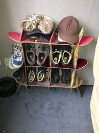 Simple Shoe Hat Rack Made From Old Skateboards Skateboard Furniture Skateboard Shelves Simple Shoes