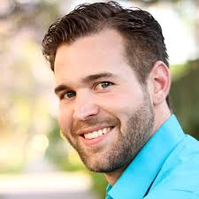 Ryan Hooks's Instagram, Twitter & Facebook