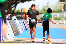 Các vận động viên là người nước ngoài, học sinh, sinh viên. Marathon Thá»© 17 Ä'áº§y Ká»· Niá»‡m á»Ÿ Tay Ninh Cá»§a Ong Ä'oan Ngá»c Háº£i