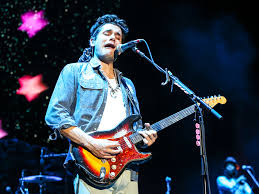 Basically the verse is very similar to the intro. Watch John Mayer Wax Lyrical About His Prs Silver Sky Guitar Com All Things Guitar