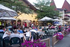 Dining lounge garten | homeofteak ► gartenmöbel aus massivem teakholz ✓ ihr hersteller von hochwertigen teakholzmöbeln! Lorelei Lounge Schnitzelbank Bier Garten Frankenmuth Mi Bavarian Inn Lodge