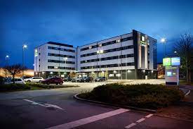Their primary responsibilities include providing front desk services to…. Holiday Inn Express Oberhausen An Ihg Hotel Oberhausen Aktualisierte Preise Fur 2021