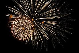 Feu d'artifice mont de marsan. Retraite Aux Flambeaux Et Feux D Artifices Villereal Villereal Mercredi 14 Juillet 2021