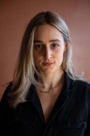 Melanie Mcnulty's Instagram, Twitter & Facebook