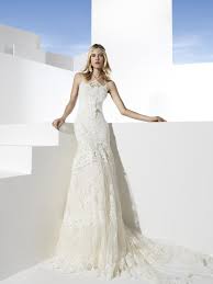 Yolan Cris Dress Model Las Vegas Boho Chic Wedding Dress Chic Wedding Dresses Boho Wedding Dress