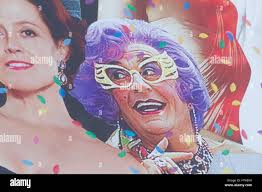 Dame edna everage london hi-res stock photography and images