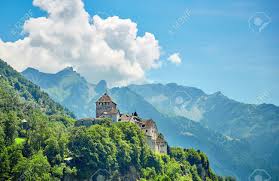 Is drinking an alpagold by liechtensteiner brauhaus at brasserie burg. Burg Vaduz Die Offizielle Residenz Des Fursten Von Liechtenstein Mit Alpenbergen Im Hintergrund Lizenzfreie Fotos Bilder Und Stock Fotografie Image 83857147