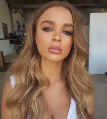 Tess Holmes Makeup Artist