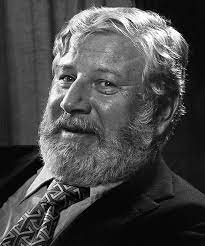 A post shared by peter ustinov schule (@peterustinovschuleberlin) on dec 31, 2019 at 6:33am pst. Peter Ustinov The Great Raconteur And Actor Probably Stephen Fry S Idol Classic Movie Stars Hollywood Actor Peter Ustinov