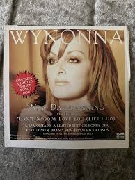 Festival headliner item description wanted