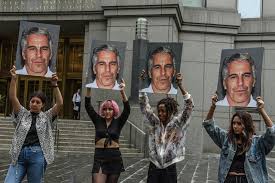 Le documentaire de lifetime, surviving jeffrey epstein, a été présenté en première mondiale en août 2020 96. Netflix Jeffrey Epstein Filthy Rich Trailer Hypebeast