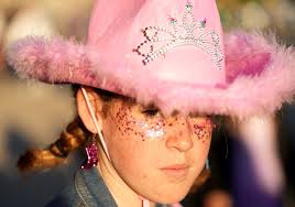 See the Swifties take over Indianapolis as Taylor Swift plays Eras Tour