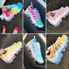 Nike Air Max 97 X Kylieboon Strawberry Lemonade Em 2020 Sapatos Femininos Nike Sapatos Moda Para Mulher