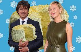 Я видела свечи в списке покупок. Tom Cruise Sends Kirsten Dunst A Cruise Cake Every Christmas Metro News