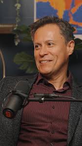 Management major Ella Hill '26 talks with alumna entrepreneur Michelle  Schenandoah G'19, founder of the Haudenosaunee-led non-profit organization  @rematriation.inc 🎥 The two discuss Rematriation, Haudenosaunee culture,  entrepreneurial spirit and more ...