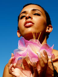 Looking for 1 or 2 freelance female models, size 4-6, for a photoshoot for  my fashion collection, in May 9th, location: Finch Ave East here is my  portfolio: artsthread.com/profile/chloe-le Only text me