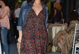 Αν δοκιμάσατε το instagram, δεν το βρήκατε ενδιαφέρον και θέλετε να κάνετε διαγραφή του λογαριασμού σας, τότε δείτε τον αναλυτικό οδηγό. Gnwsth Ellhnida H8opoios Pozarei Toples Sto Instagram Znews