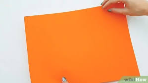 Faltschachteln sind industriell vorgefertigte schachteln, die platzsparend in zusammengelegtem zustand vom hersteller an die verarbeitenden unternehmen geliefert werden, um dort mit einfachen handgriffen oder maschinell zur schachtel aufgefaltet zu werden. Eine Einfache Papierschachtel Basteln Wikihow