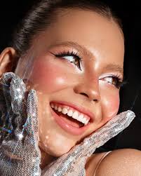 Sparkling silver mood 🤍 Photo and retouch @retouch_ap Make up and hair  @olya_romanova_mua Muse @strowrest Using @retouchingpanels @retouch4.me  #retoucher #retouch #photoediting #beautyvideo #beautyretouch #highend  #dodgeandburn #dnb #retouching ...