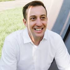 StatRoute CEO And Leadership: Executives and Demographics