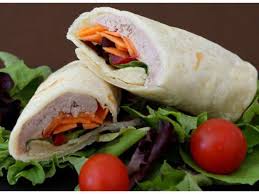 Wraps Fraicheur Thon Kiri Carottes Tomates Salade Recette Ptitchef Recette Recette Tortilla Recettes De Cuisine Carotte