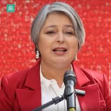 La candidata presidencial del oficialismo, Jeannette Jara (PC) abordó su  último traspié, el apoyo al tercer retiro de fondos previsionales en 2021.  Ella aseguró esta semana en un foro que solo había