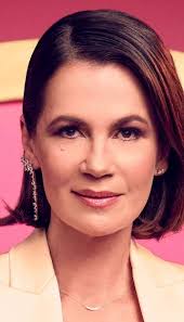 Which one should be fired from their Housewives show Emily or Julia? 🤔 🤔