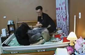 DJ Ximer xin lỗi hành xử sai trái, người vợ trong clip bị bạo hành nói gì?