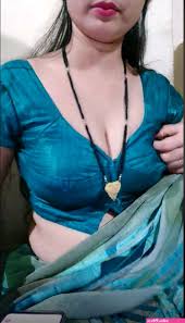 bhabi blouse remove big boob - Sexy photos