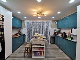 Solusi dapur sepadan dengan uang yang dikeluarkan jika anda menginginkan dapur kecil dan lurus tambahkan pengatur, pencahayaan, dan aksesori dinding untuk membuat dapur anda lebih. Modal Ubah Suai Rm35k Dari Rumah Teres Kos Rendah 2 Tingkat Berubah Jadi Seakan Banglo Mewah