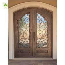 Pagar perpaduan besi dan tembaga dengan motif persegi dan garis. Desain Model Pintu Ganda Besi Tempa Rumah Buy Besi Tempa Ganda Pintu Desain Pintu Besi Pintu Rumah Model Product On Alibaba Com