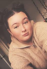 Autumn Trahan's Instagram, Twitter & Facebook