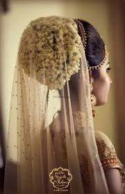 More and more people with any hair length are trying them on and absolutely love the results they get. 30 Creative And Modern Ways To Style The Traditional Gajra On Your Wedding Day Wedmegood