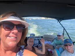 Marsh Harbour service reviews! We had a rudder pin break two weeks ago and  hauled our small catamaran at Marsh Harbour Boatyard. Don't use the phone  number