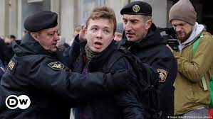 Оппозиционер признал вину и подтвердил подготовку покушения на лукашенко. V Aeroportu Minska Zaderzhali Blogera I Aktivista Romana Protasevicha Vazhnejshie Politicheskie Sobytiya V Belarusi Ocenki Prognozy Kommentarii Dw 23 05 2021