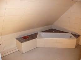 Individuelle bäder benötigen häufig außergewöhnliche lösungen hinsichtlich der badewanne. Badewanne Dachschrage Badezimmer Dachschrage Badezimmerideen Badgestaltung